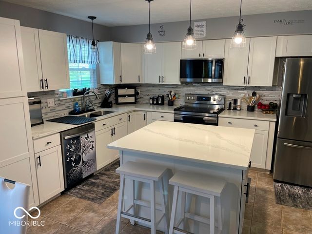 2147 Fairweather Drive, Indianapolis, IN 46229