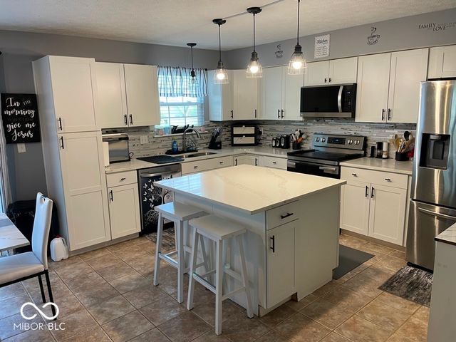 2147 Fairweather Drive, Indianapolis, IN 46229