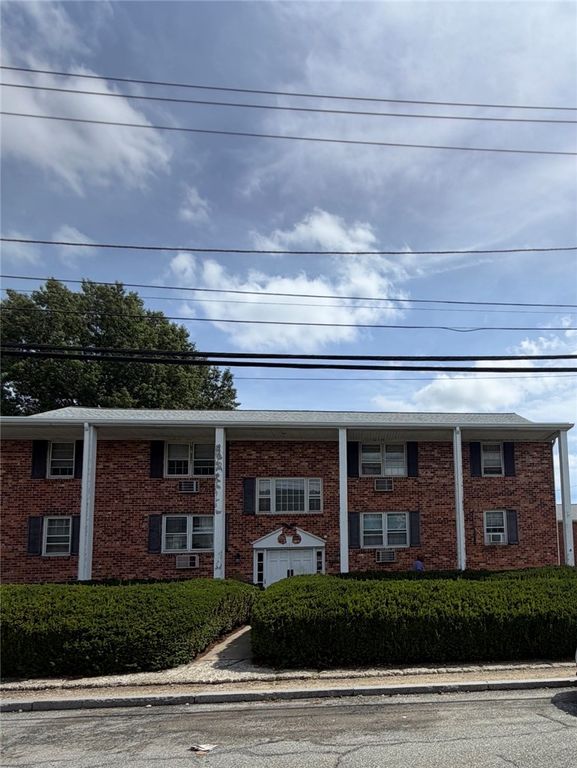 1 High Service Avenue 104, North Providence, RI 02911