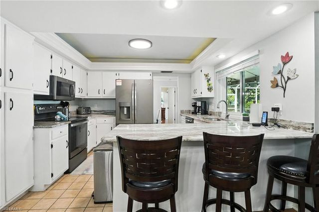 28 SE 12th AVE, Cape Coral, FL 33990