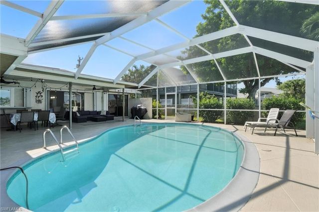 28 SE 12th AVE, Cape Coral, FL 33990