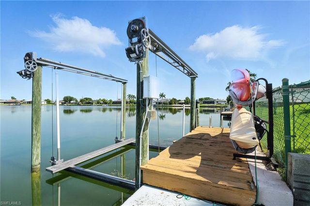 28 SE 12th AVE, Cape Coral, FL 33990