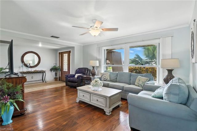 28 SE 12th AVE, Cape Coral, FL 33990