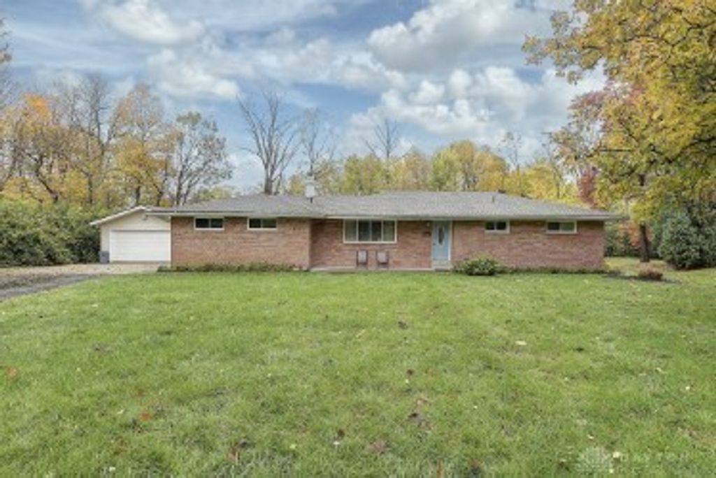 3436 S Dakar Drive, Beavercreek, OH 45431