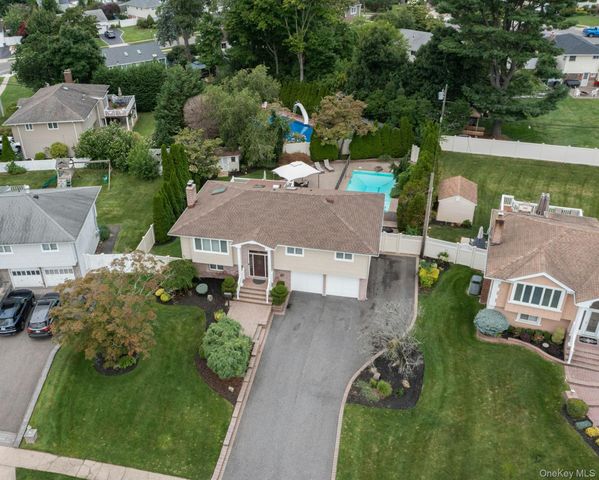 66 Harvest Lane, Commack, NY 11725