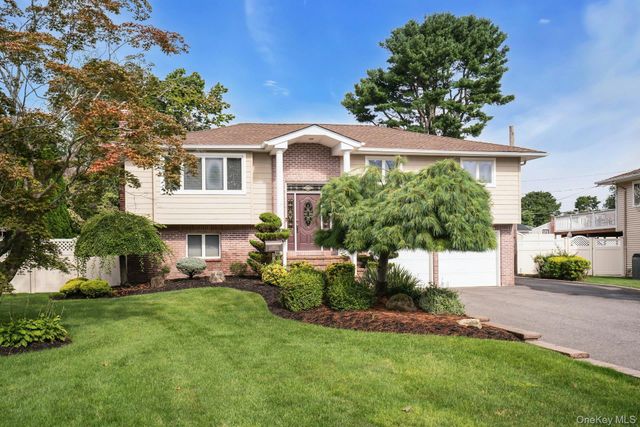 66 Harvest Lane, Commack, NY 11725