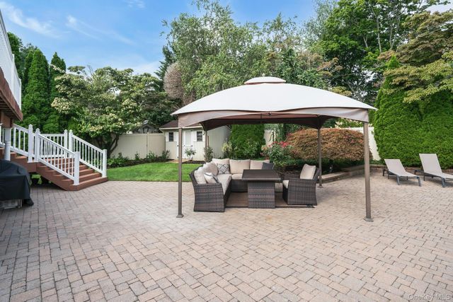 66 Harvest Lane, Commack, NY 11725