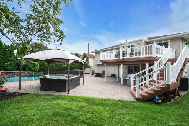 66 Harvest Lane, Commack, NY 11725