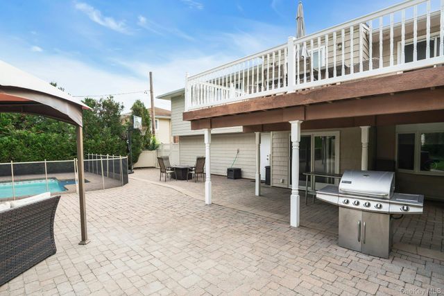 66 Harvest Lane, Commack, NY 11725