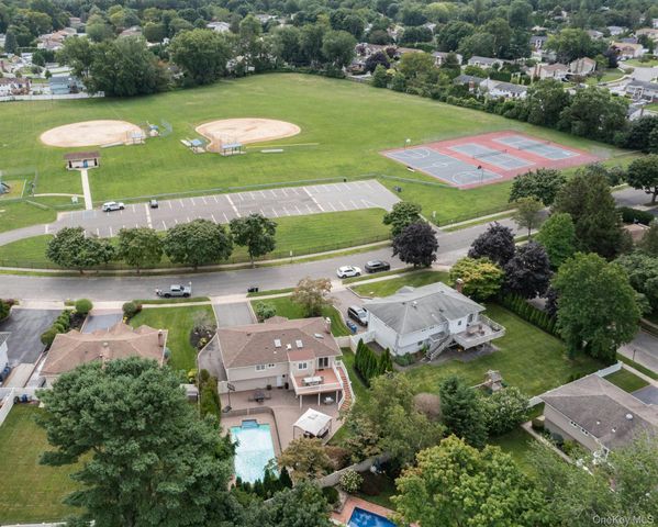 66 Harvest Lane, Commack, NY 11725
