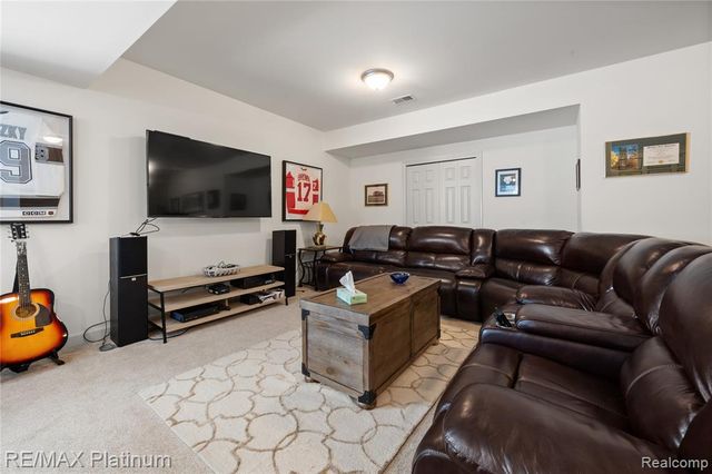 8209 Lee Road, Brighton, MI 48116