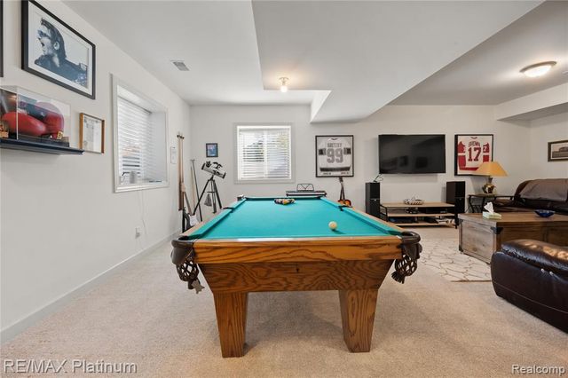 8209 Lee Road, Brighton, MI 48116