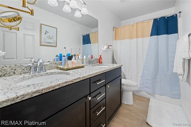 8209 Lee Road, Brighton, MI 48116