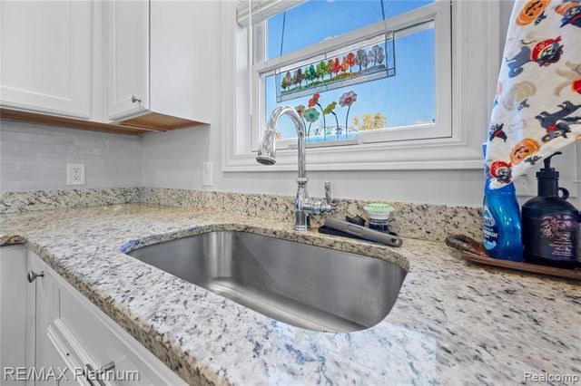 8209 Lee Road, Brighton, MI 48116