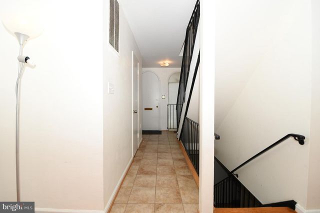 8147 INVERNESS RIDGE RD, Potomac, MD 20854