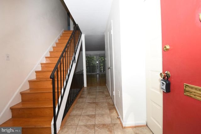 8147 INVERNESS RIDGE RD, Potomac, MD 20854