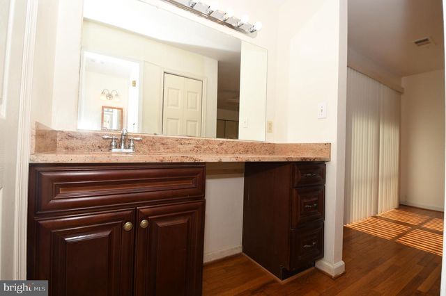 8147 INVERNESS RIDGE RD, Potomac, MD 20854
