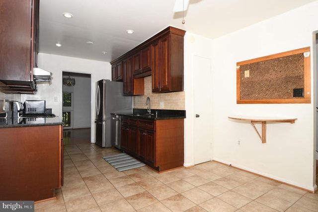 8147 INVERNESS RIDGE RD, Potomac, MD 20854