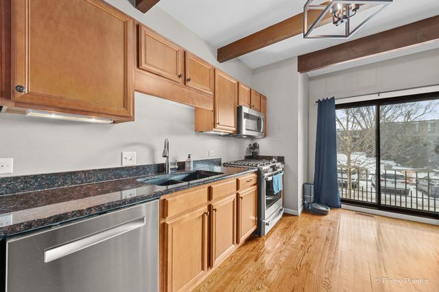 436 W Russell Street 5-436, Barrington, IL 60010