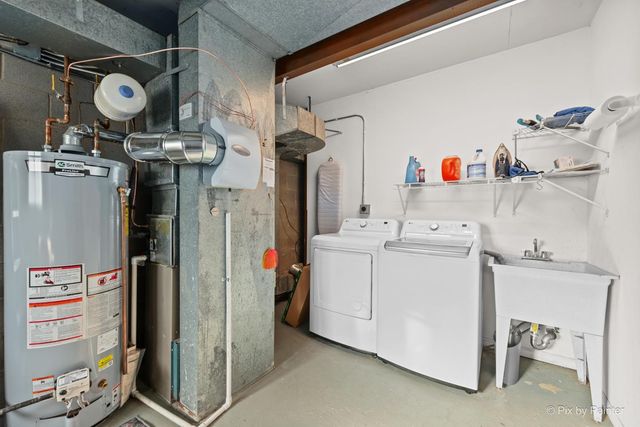 436 W Russell Street 5-436, Barrington, IL 60010