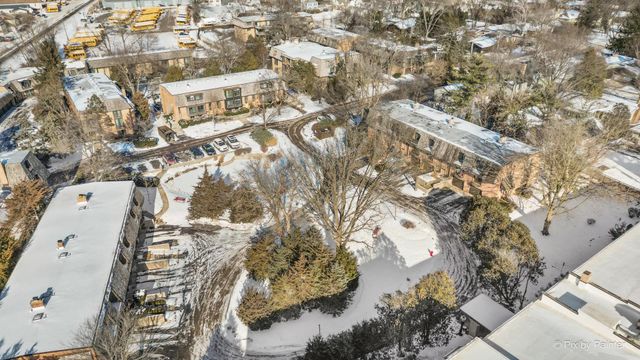 436 W Russell Street 5-436, Barrington, IL 60010