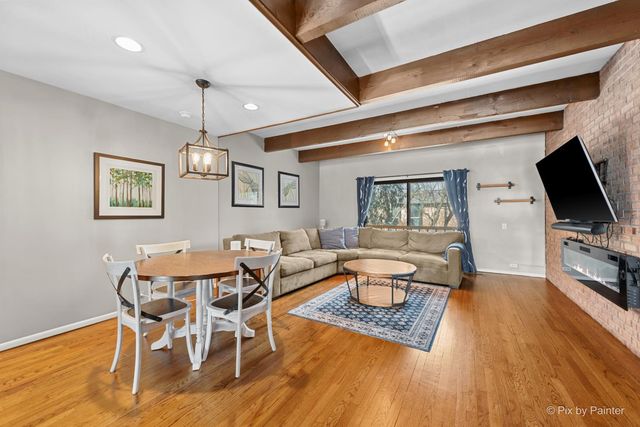 436 W Russell Street 5-436, Barrington, IL 60010