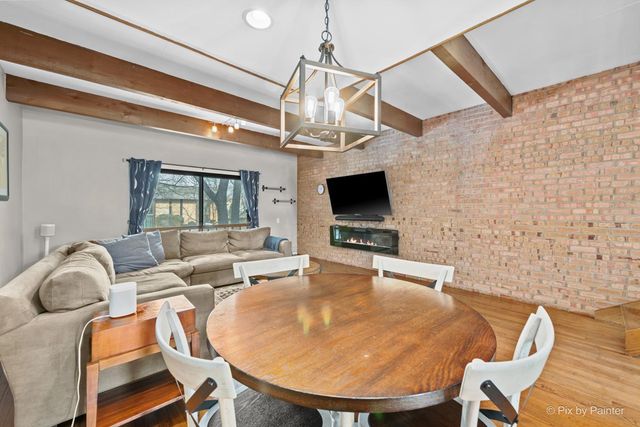 436 W Russell Street 5-436, Barrington, IL 60010