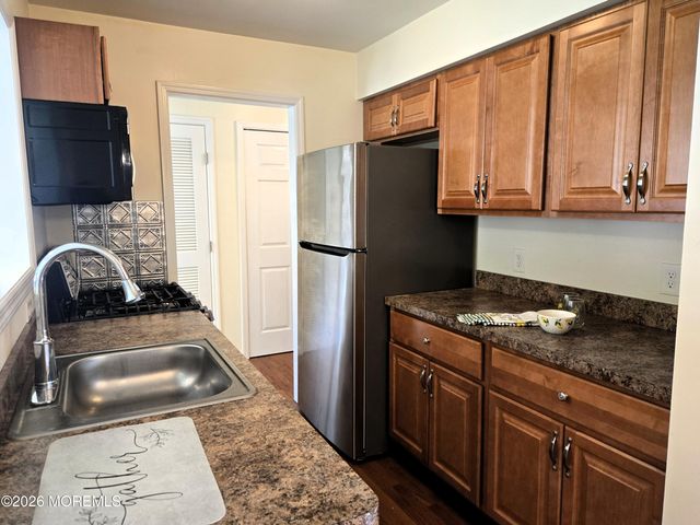 17 Dixie Lane B, Jackson, NJ 08527
