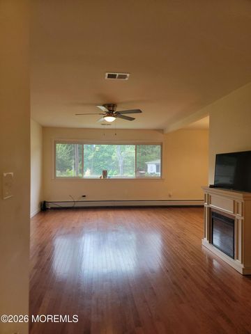 17 Dixie Lane B, Jackson, NJ 08527