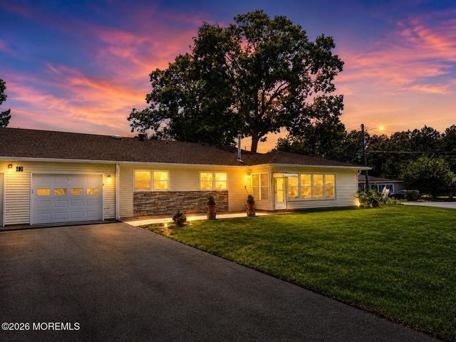 17 Dixie Lane B, Jackson, NJ 08527