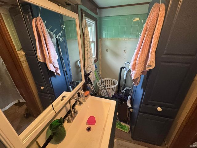 2401 S Rogers Street, Bloomington, IN 47403