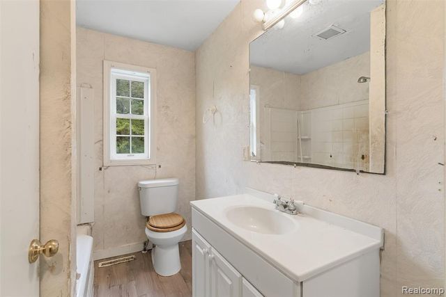5121 Lippincott Boulevard, Burton, MI 48519
