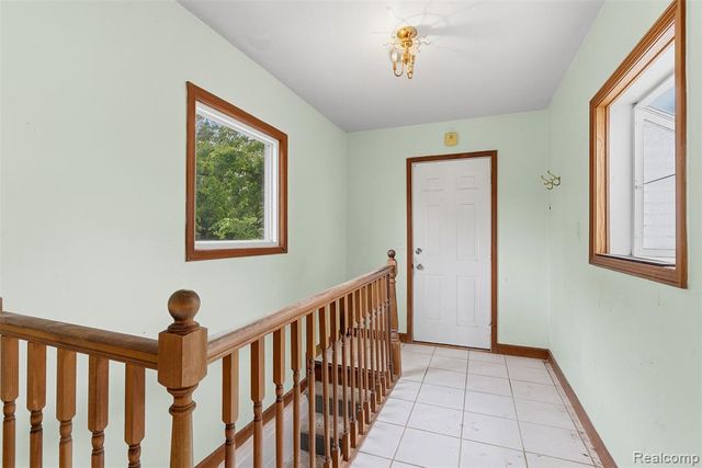 5121 Lippincott Boulevard, Burton, MI 48519