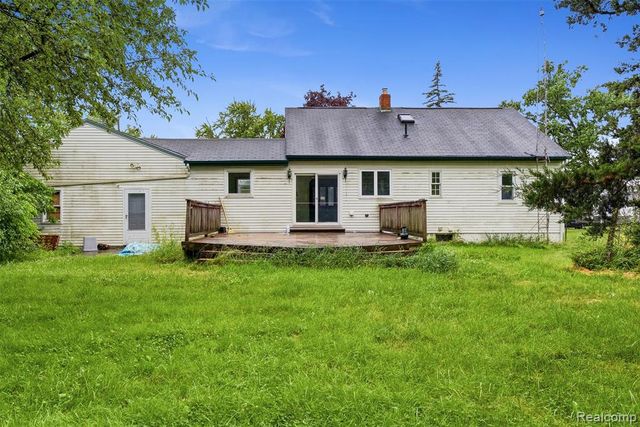5121 Lippincott Boulevard, Burton, MI 48519