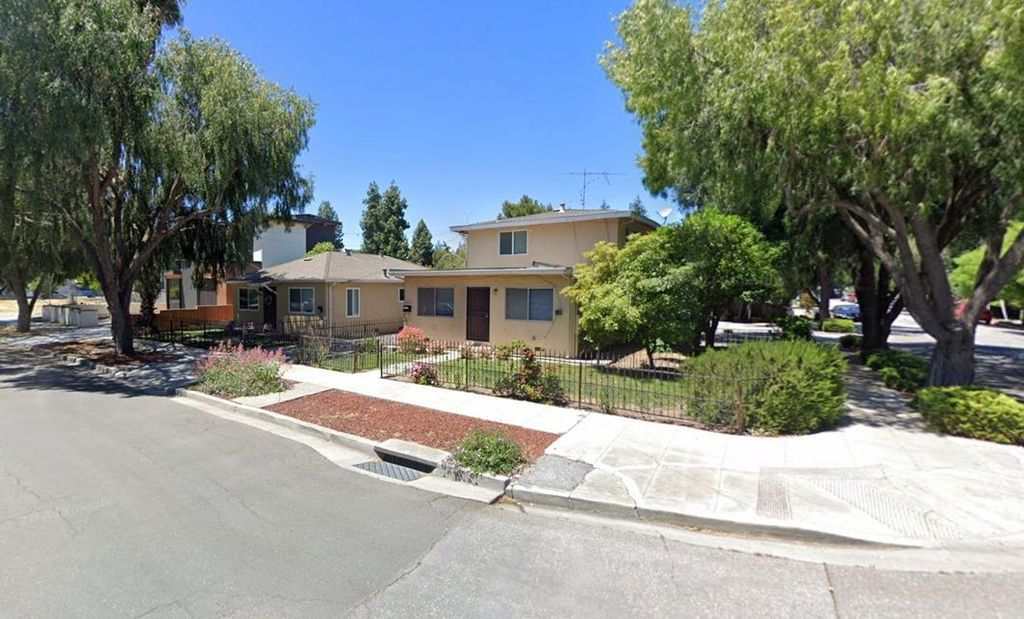 Image 3 of property listing at 284 Elmwood Street, Mountain View, CA 94043