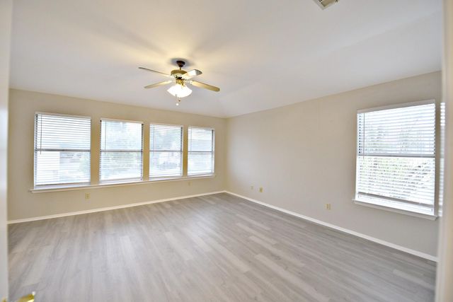 12801 Margit DR, Austin, TX 78729