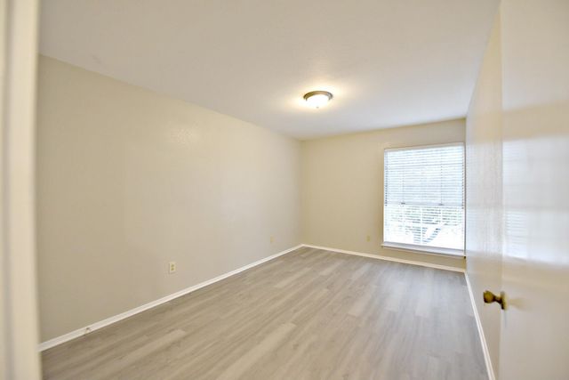 12801 Margit DR, Austin, TX 78729