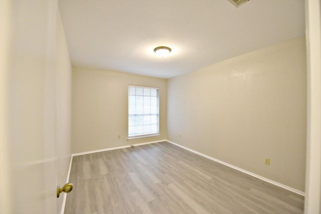 12801 Margit DR, Austin, TX 78729