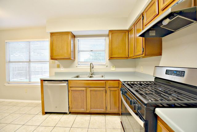 12801 Margit DR, Austin, TX 78729