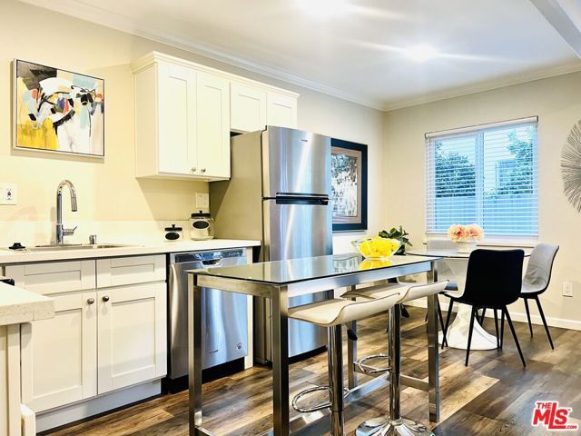 1618 N Kenmore Avenue 6, Los Angeles, CA 90027