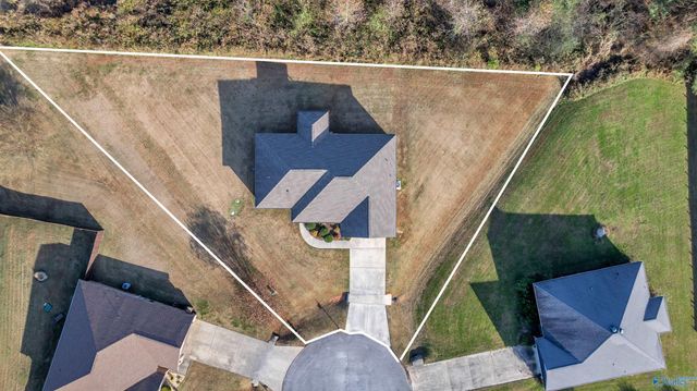 19469 Grassy Meadow Lane, Athens, AL 35613