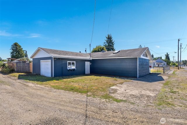 402 N 10th Street, Elma, WA 98541