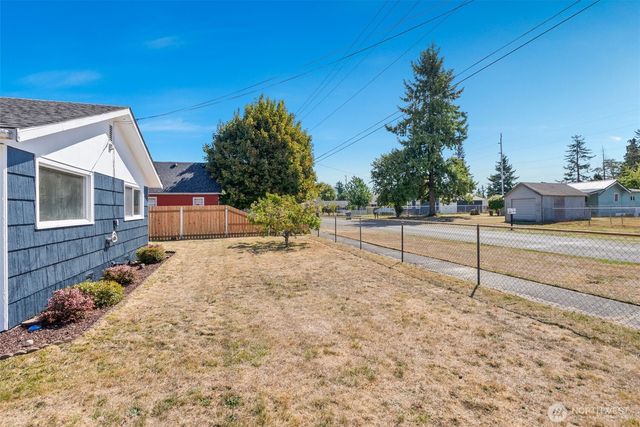 402 N 10th Street, Elma, WA 98541