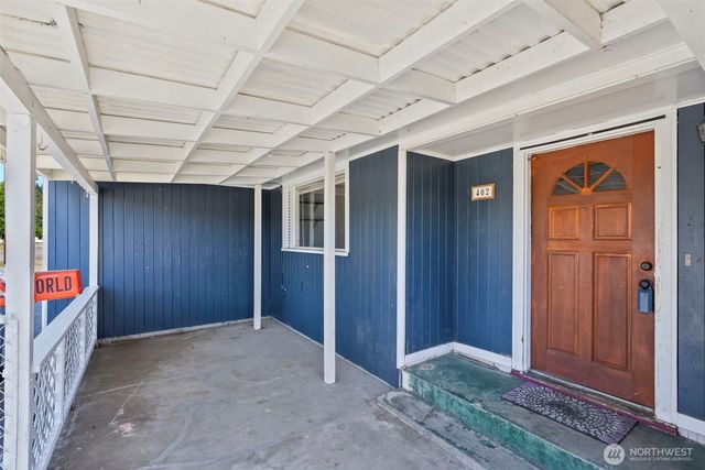 402 N 10th Street, Elma, WA 98541