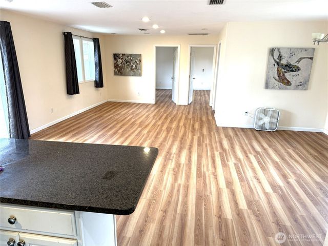 10517 Addison Street SW, Lakewood, WA 98499