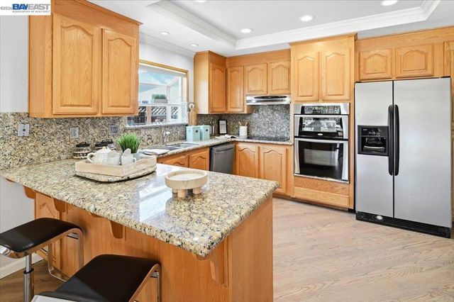 6360 Shorewood Ct, Pleasanton, CA 94588