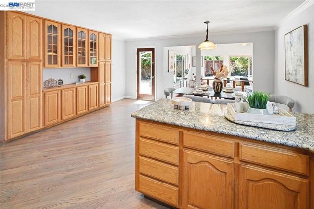 6360 Shorewood Ct, Pleasanton, CA 94588