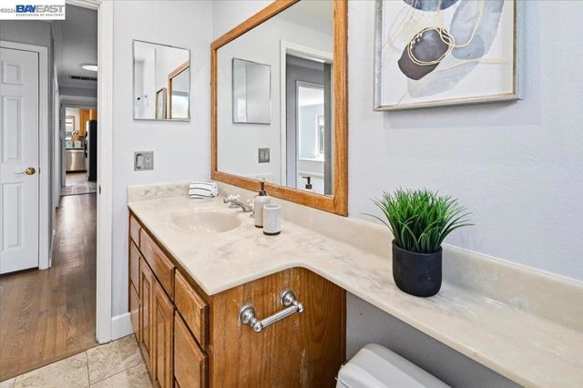 6360 Shorewood Ct, Pleasanton, CA 94588