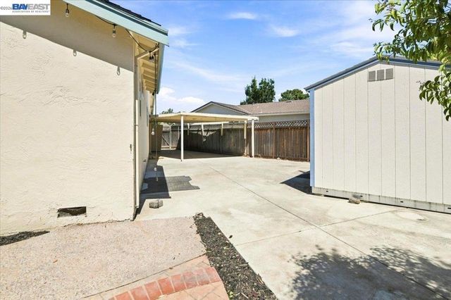 6360 Shorewood Ct, Pleasanton, CA 94588