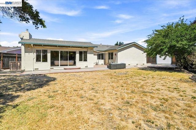 6360 Shorewood Ct, Pleasanton, CA 94588